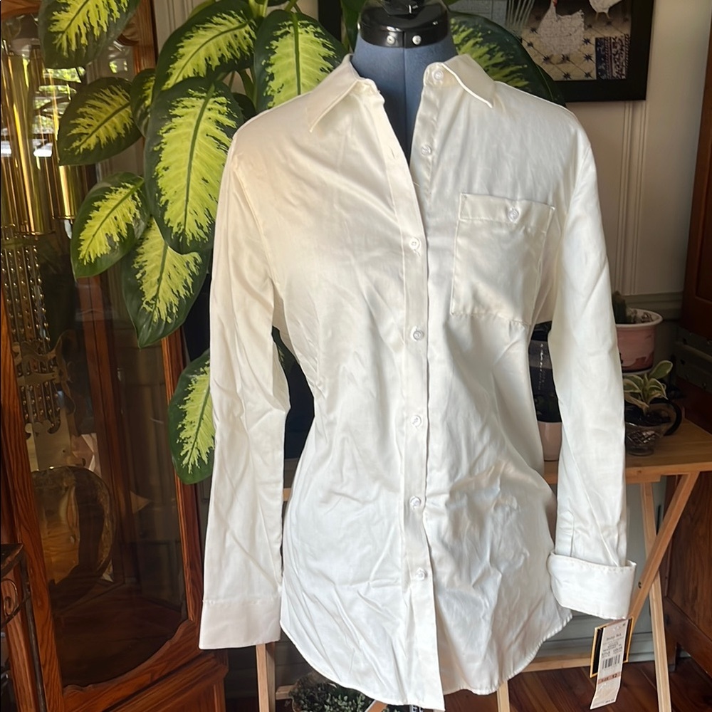 Ruby Rd. White Button-Up Shirt, Read